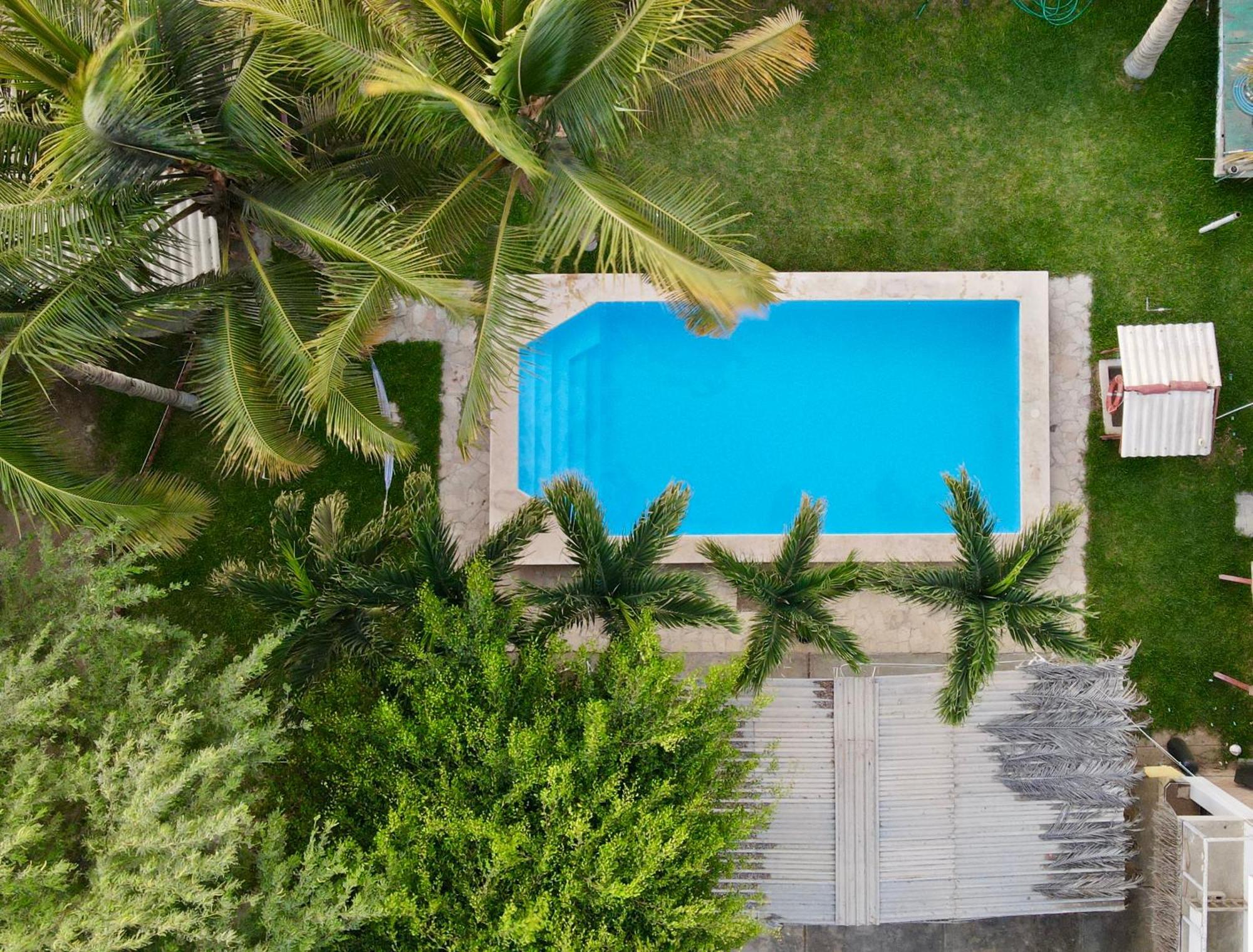 Stone House Mancora Hostel Exterior photo
